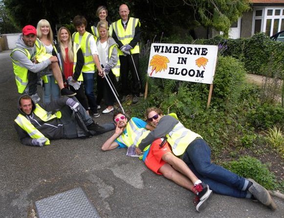 Olive Branch Staff help with Litter Pick